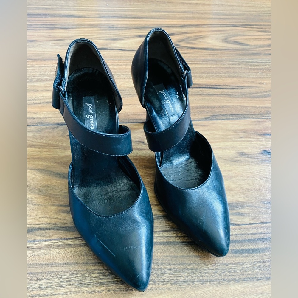 Paul Green Black Leather Pumps
